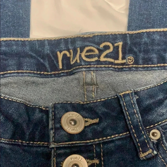 Rue 21 High Rise Crop Flare - size 2 - Picture 2 of 8